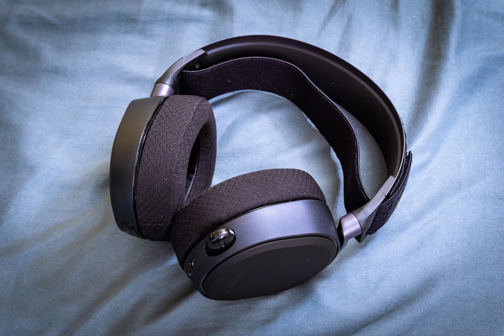 Astro A50 vs SteelSeries Arctis Pro Wireless Worth The Price