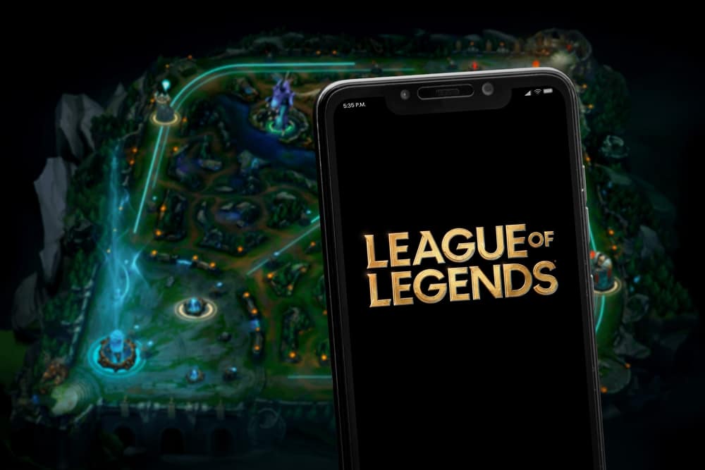 league of legends login error client version rejected by server